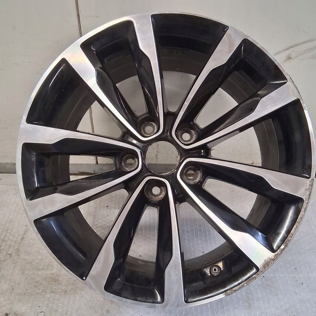 1x Alufelge 17 Zoll 7.5" 5x114.3 46ET 52910-3Z710 Hyundai I I40 Rim Wheel FEL3137445107qb
