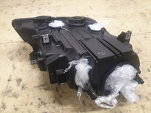 Laden Sie das Bild in den Galerie-Viewer, Frontscheinwerfer BMW 6 F06 F12 F13 7222089-16 Xenon Rechts oder Links SCH9179117170sf