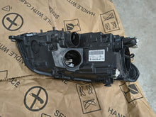 Laden Sie das Bild in den Galerie-Viewer, Frontscheinwerfer VW Caddy 2K1941005B Links Scheinwerfer Headlight SCH6374844874tm