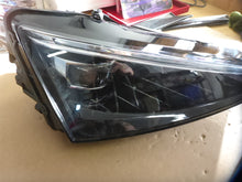 Laden Sie das Bild in den Galerie-Viewer, Frontscheinwerfer Skoda Scala 657941016A LED Rechts Scheinwerfer Headlight SCH8646326145en