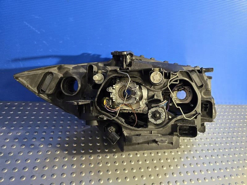 Frontscheinwerfer BMW 1 E81 E82 E87 6824489-08 Xenon Links Headlight