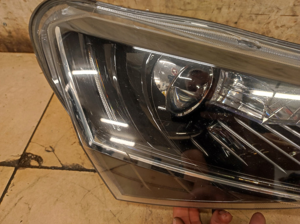 Frontscheinwerfer Skoda Superb III 3V1941016B Xenon Rechts Headlight