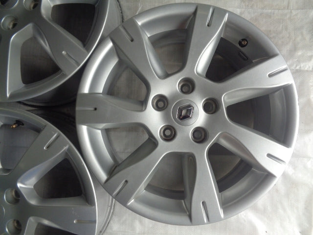4x Alufelge 17 Zoll 7.0" 5x114.3 49ET 403000074R Renault Megane Rim Wheel FEL1388204384eo