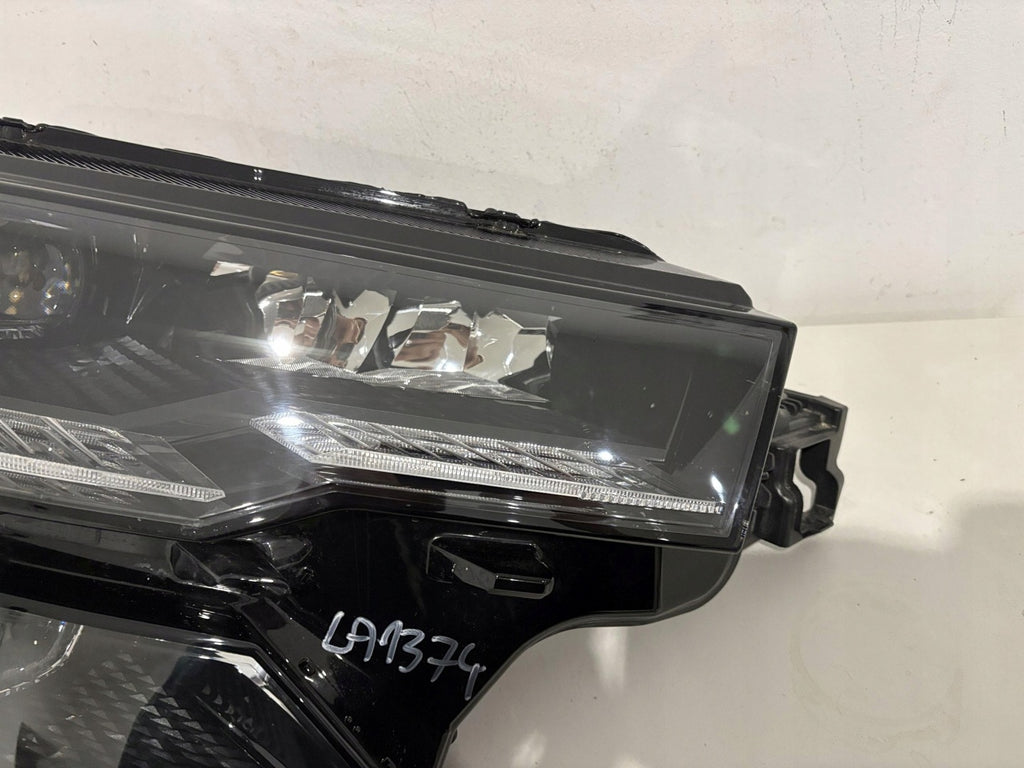 Frontscheinwerfer Skoda Karoq 57B941036B Rechts Scheinwerfer Headlight SCH6951781075gg