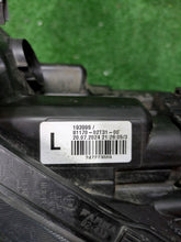 Load image into Gallery viewer, Frontscheinwerfer Toyota Corolla 81170-0T31 Links Scheinwerfer Headlight SCH3065070463jk
