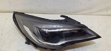 Laden Sie das Bild in den Galerie-Viewer, Frontscheinwerfer Opel Astra K 39081893 39081892 Ein Stück (Rechts oder Links) SCH8703421940gr