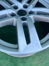 Load image into Gallery viewer, 1x Alufelge 17 Zoll 7.0" 5x112 42ET Glanz Silber 8W0601025P Audi C7 A4 B9 FEL2276697597qo