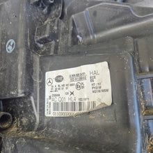 Laden Sie das Bild in den Galerie-Viewer, Frontscheinwerfer Mercedes-Benz Sprinter A9068202461 Rechts Headlight SCH7009259453wa