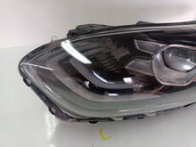 Laden Sie das Bild in den Galerie-Viewer, Frontscheinwerfer Kia Ceed 92101J7100 LED Ein Stück (Rechts oder Links)