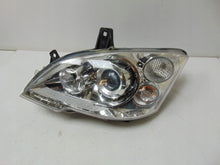 Laden Sie das Bild in den Galerie-Viewer, Frontscheinwerfer Mercedes-Benz Vito W639 A6398202861 Xenon Rechts oder Links