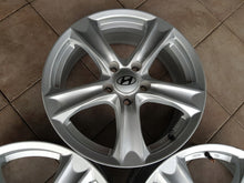 Laden Sie das Bild in den Galerie-Viewer, 1x Alufelge 17 Zoll 7.0&quot; 5x114.3 45ET Silber KH04-7017 Hyundai Tucson Rim Wheel