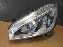 Laden Sie das Bild in den Galerie-Viewer, Frontscheinwerfer Peugeot 208 90047883 Links Scheinwerfer Headlight