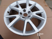 Load image into Gallery viewer, 1x Alufelge 18 Zoll 7.5&quot; 5x112 37ET Glanz Silber 4G0071498 Audi C7 Rim Wheel