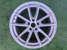 Laden Sie das Bild in den Galerie-Viewer, 1x Alufelge 18 Zoll 5x112 6880047SAJ BMW X3 G01 Rim Wheel FEL7497971231ds