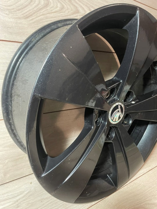 1x Alufelge 17 Zoll 6.5" 5x112 3V0601025A Skoda Octavia Iii Rim Wheel FEL4668886779zt