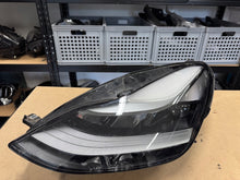 Laden Sie das Bild in den Galerie-Viewer, Frontscheinwerfer Tesla Model 3 1514952-00-D LED Links Scheinwerfer Headlight