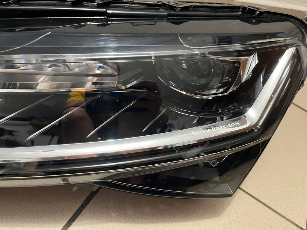 Frontscheinwerfer Skoda Superb III 3V1941015D LED Links Scheinwerfer Headlight