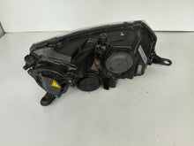 Load image into Gallery viewer, Frontscheinwerfer Skoda Rapid 5JB941015A Xenon Ein Stück (Rechts oder Links) SCH2356116043dz