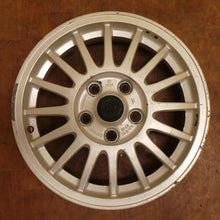 Laden Sie das Bild in den Galerie-Viewer, 1x Alufelge 15 Zoll 6.0&quot; 5x112 45ET 447601025E Audi 100 Rim Wheel