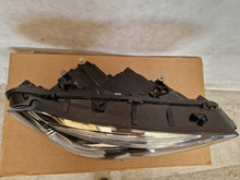 Laden Sie das Bild in den Galerie-Viewer, Frontscheinwerfer Mercedes-Benz Gla A2479064205 Rechts Scheinwerfer Headlight SCH7657078857gg