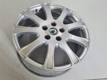 Laden Sie das Bild in den Galerie-Viewer, 1x Alufelge 17 Zoll 7.0&quot; 5x112 54ET 1Z0601025G Skoda Octavia Rim Wheel