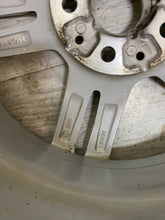 Laden Sie das Bild in den Galerie-Viewer, 1x Alufelge 17 Zoll 8.0" 5x120 54ET Glanz Silber 7848601 BMW E83 E90 F26 F25 FEL3832985087mc