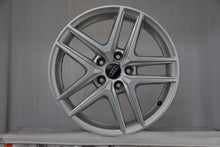 Laden Sie das Bild in den Galerie-Viewer, 4x Alufelge 17 Zoll 6.5" 5x112 28ET Glanz Silber 8W9601025D Audi Rim Wheel FEL9086777773sq
