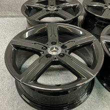 Laden Sie das Bild in den Galerie-Viewer, 4x Alufelge 18 Zoll 7.5" 5x112 49ET Glanz Schwarz A1774013200 Mercedes-Benz Cla FEL9145924461ei