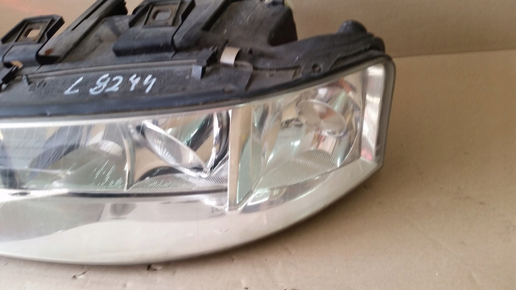 Frontscheinwerfer Audi A6 C5 15592900 Xenon Ein Stück (Rechts oder Links)