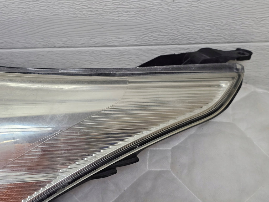Frontscheinwerfer Toyota Avensis 81158-05310 Links Scheinwerfer Headlight SCH2775209796db