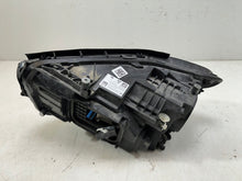 Laden Sie das Bild in den Galerie-Viewer, Frontscheinwerfer Mercedes-Benz W247 A2479060605I LED Rechts Headlight SCH9398718268jn