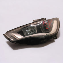 Laden Sie das Bild in den Galerie-Viewer, Frontscheinwerfer Audi A3 8V0941003A Links Scheinwerfer Headlight