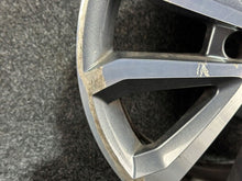 Laden Sie das Bild in den Galerie-Viewer, 1x Alufelge 17 Zoll 5E0601025BQ Skoda Superb III Octavia Rim Wheel FEL3832119661jy