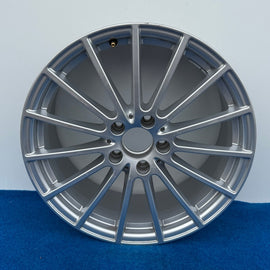 1x Alufelge 18 Zoll 7.5