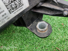 Laden Sie das Bild in den Galerie-Viewer, Frontscheinwerfer Mazda Golf Sportsvan 517941031B Xenon Links Headlight