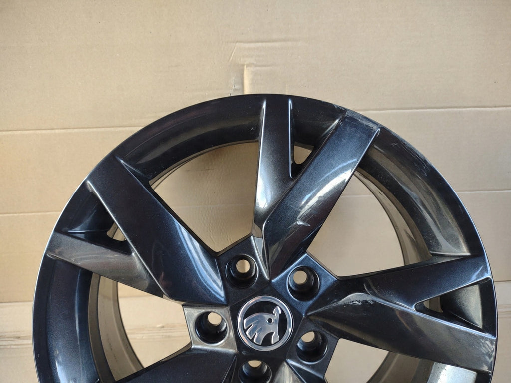 1x Alufelge 17 Zoll 6.5" 5x112 46ET 5E3601025 Skoda Octavia 5e3 Rim Wheel