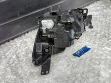 Laden Sie das Bild in den Galerie-Viewer, Frontscheinwerfer Mazda III D09K-51030 LED Rechts Scheinwerfer Headlight