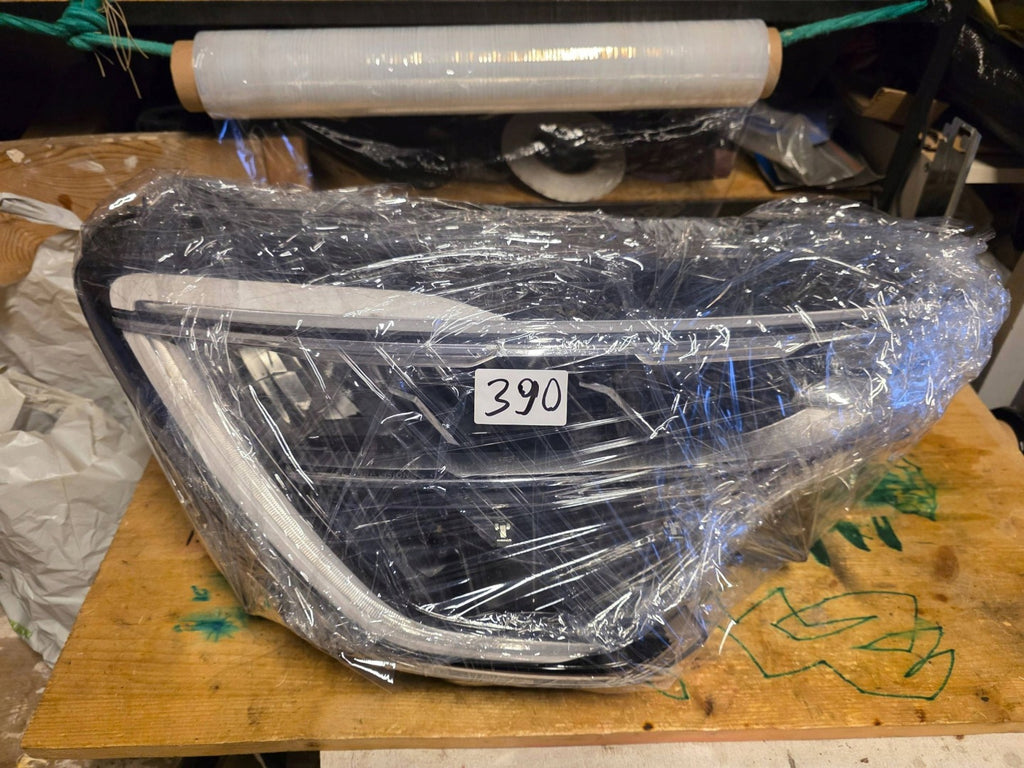 Frontscheinwerfer Renault Arkana 260107780R Rechts Scheinwerfer Headlight SCH3183748483ze