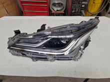 Laden Sie das Bild in den Galerie-Viewer, Frontscheinwerfer Toyota Corolla 81150-02T50 LED Links Scheinwerfer Headlight SCH2220533522sl