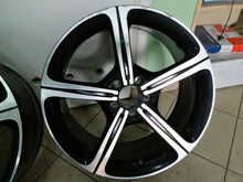 Load image into Gallery viewer, 1x Alufelge 19 Zoll 8.0&quot; 5x112 33ET A25774011000 Mercedes-Benz Cls Rim Wheel