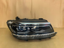 Load image into Gallery viewer, Frontscheinwerfer VW Tiguan Allspace 5NN941082C Full LED Rechts Headlight