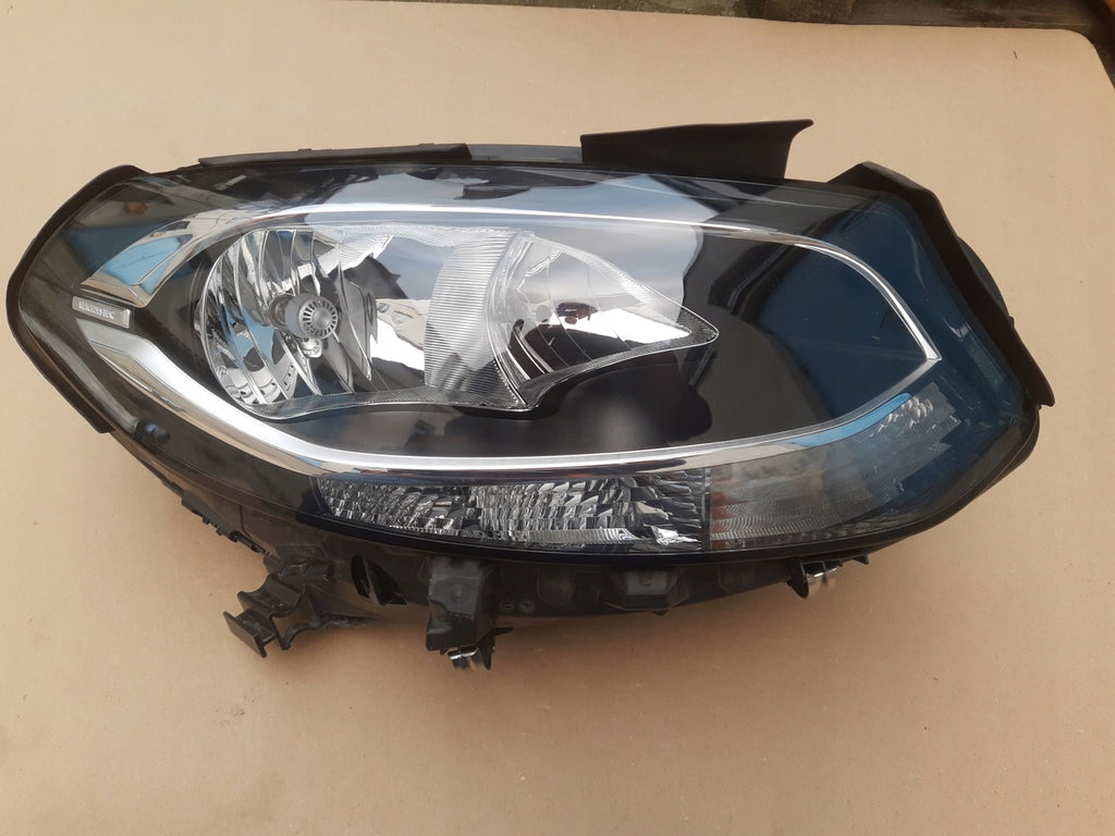 Frontscheinwerfer Mercedes-Benz W246 A2468205461 Rechts Scheinwerfer Headlight