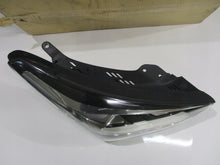 Laden Sie das Bild in den Galerie-Viewer, Frontscheinwerfer Hyundai Santa III Fe 92102-B8650 Xenon Rechts Headlight