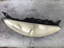 Load image into Gallery viewer, Frontscheinwerfer Peugeot 407 8370100800 Rechts Scheinwerfer Headlight SCH4637950925qq