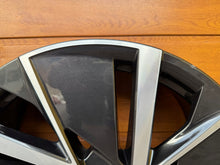 Laden Sie das Bild in den Galerie-Viewer, 1x Alufelge 18 Zoll 7.0&quot; 5x100 39ET 658601025J Skoda Fabia Scala Kamiq Rim Wheel