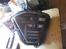 Laden Sie das Bild in den Galerie-Viewer, Frontscheinwerfer Hyundai Kona 92101BE100 Links Scheinwerfer Headlight SCH6740976272nq
