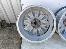 Laden Sie das Bild in den Galerie-Viewer, 4x Alufelge 17 Zoll 6.5&quot; 5x108 43ET GX73-1007-UA Jaguar Rim Wheel