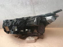 Laden Sie das Bild in den Galerie-Viewer, Frontscheinwerfer Opel Crossland 433944839 Rechts Scheinwerfer Headlight SCH9792177031tm