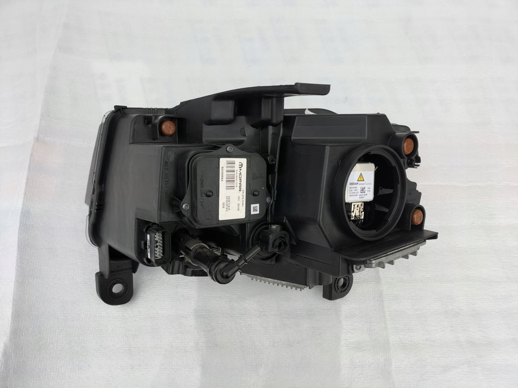 Frontscheinwerfer Jeep Grand Cherokee Xenon Rechts Scheinwerfer Headlight SCH6760514889cw