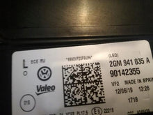 Laden Sie das Bild in den Galerie-Viewer, Frontscheinwerfer VW T Cross T-Cross 2GM941035A LED Links Scheinwerfer Headlight
